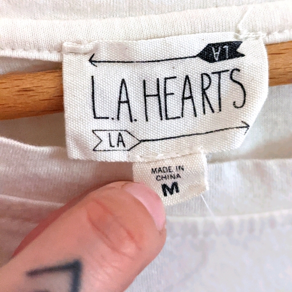 🖤 LA Hearts - muscle tee - Picture 7 of 10